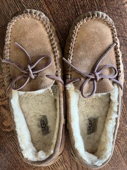 Uggs moccasins in tan size 8