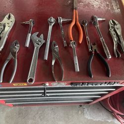 Craftsman Tool Box With Tools 