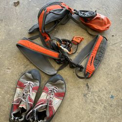 Rock Climbing Gear , Harness , Shoes Belay Device And Carabiner  And Chalk Bag 