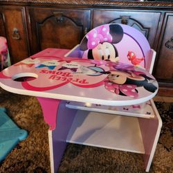 Minnie Mouse Table Or Desk