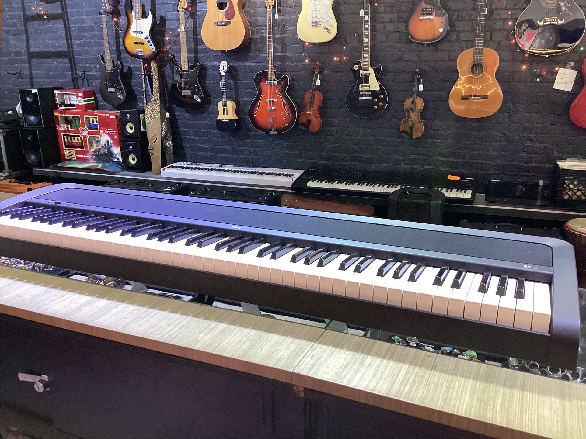 Korg B2  88-Key Digital Piano