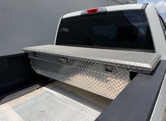 Pickup Truck Tool Box – Great Condition