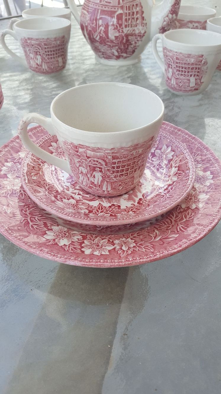 Royal Tudor Ware Coaching Taverns 1828