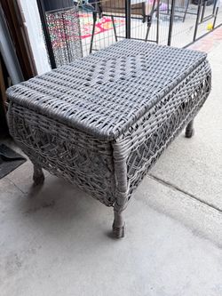 Wicker storage chest