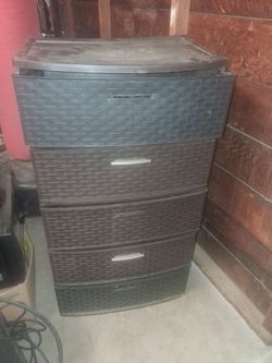 Dresser