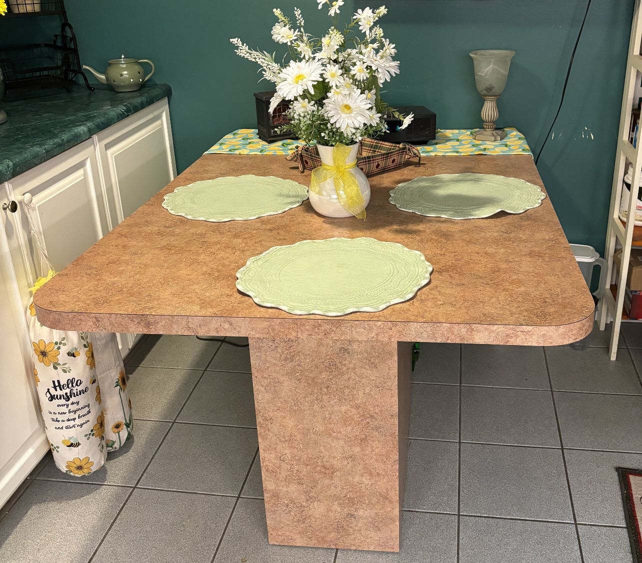 Kitchen table. Measurenents 60x24 Formica table. Beige 