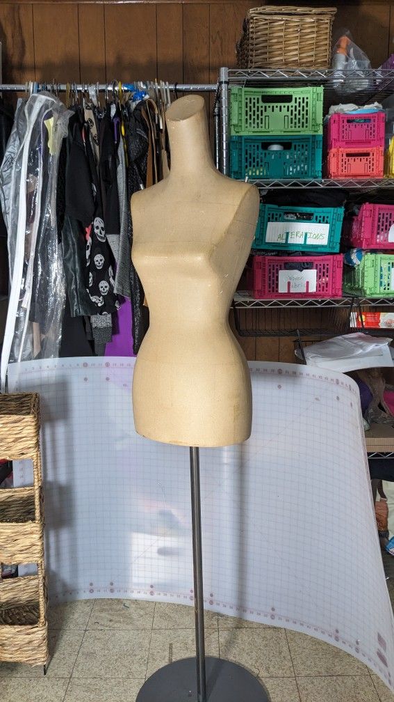 Display Mannequin Sculpture