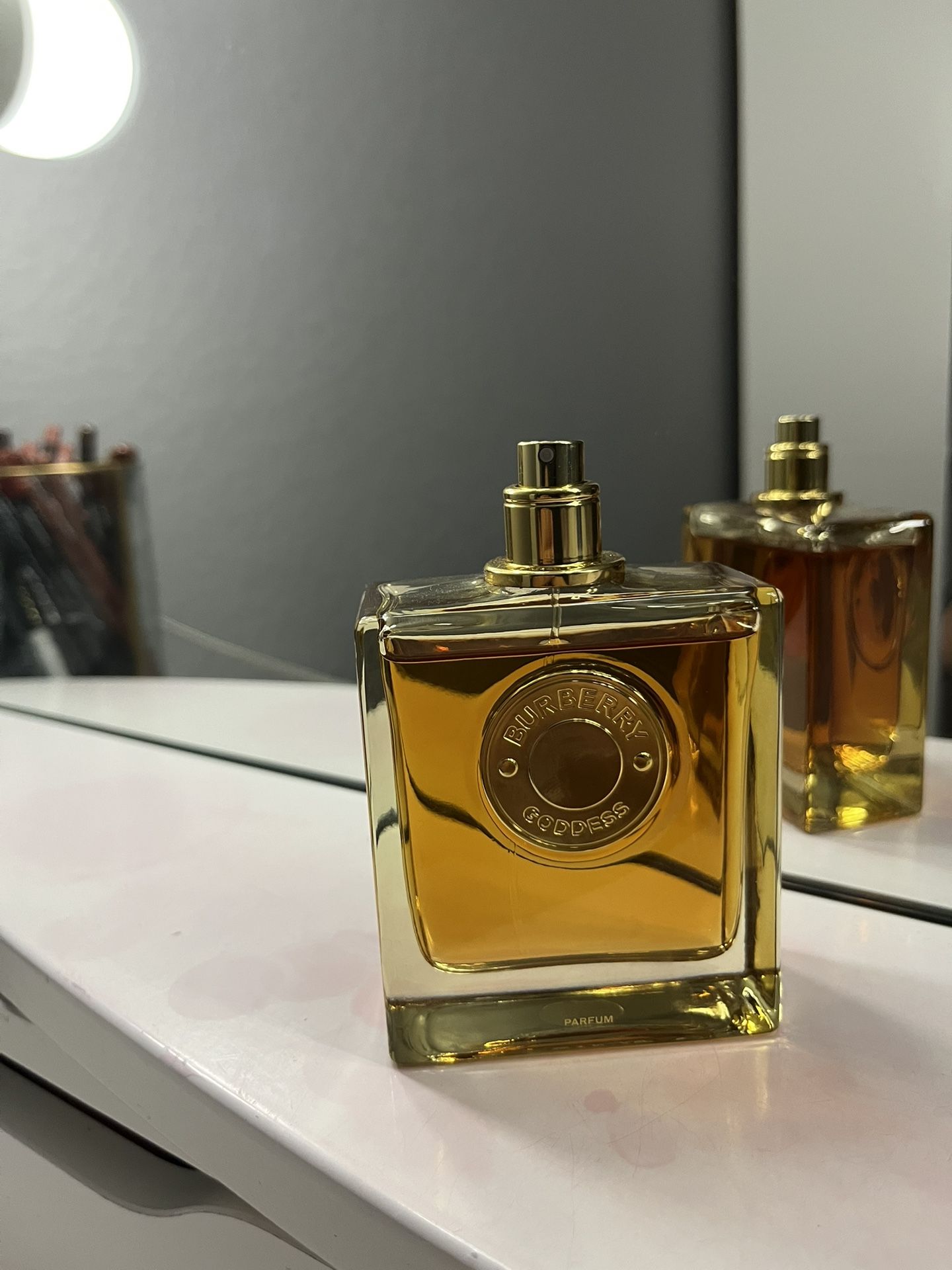 Burberry Goddes Perfume