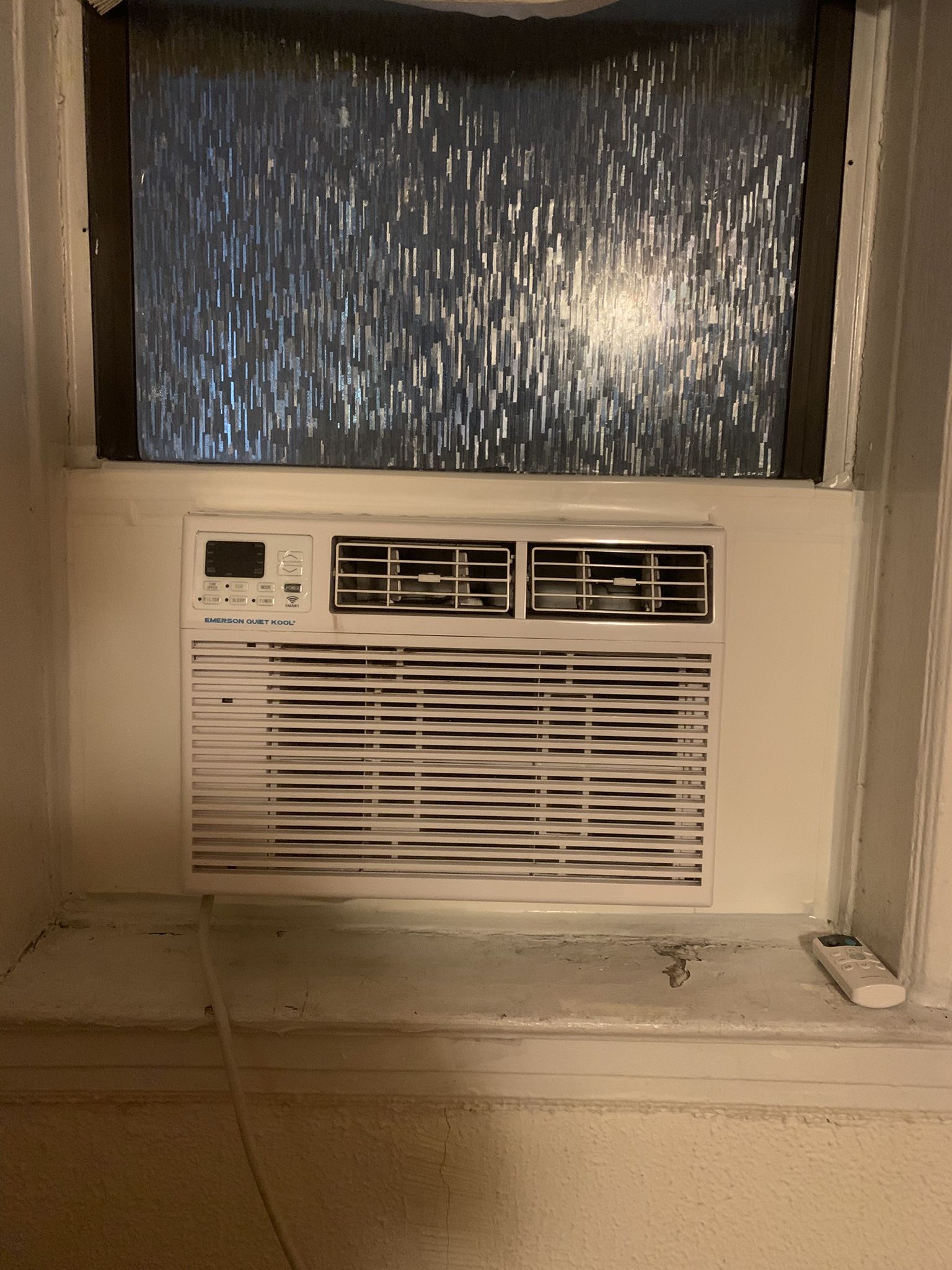 LARGE Window AC (Emerson Quiet Kool)
