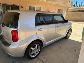 2009 TOYOTA SCION RUNS STRONG