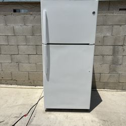 White GE Refrigerator 