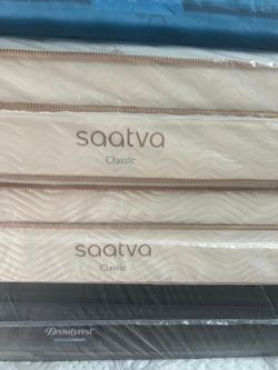 King size Saatva Eurotop mattress$599.financing available no credit needed