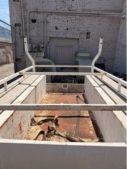 Truck service bed