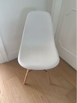 Eames-style chair - new