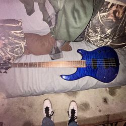 Dean-Beginners Electric Bass Guitar 