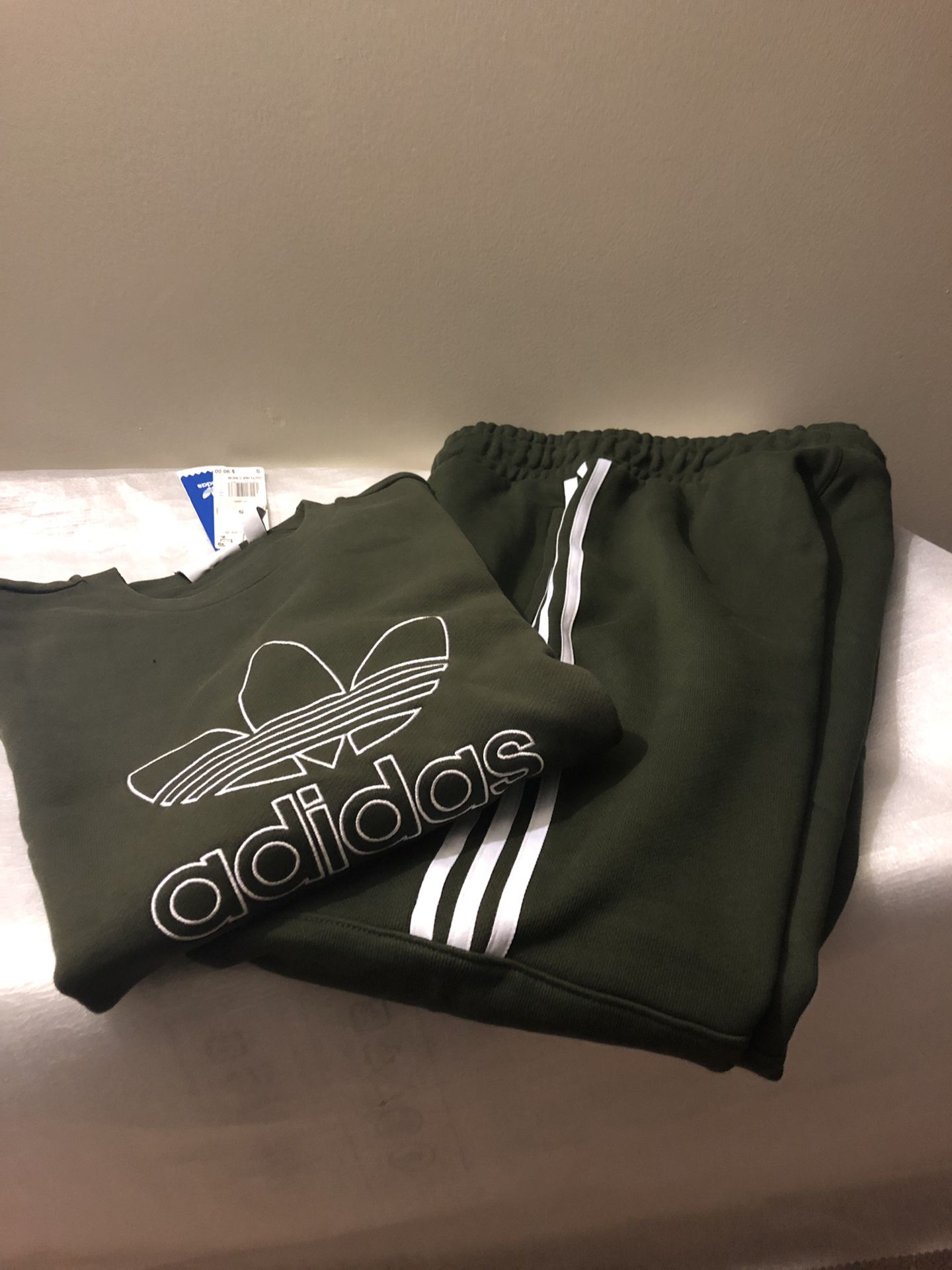 AUTHENTIC GREEN ARMY ADIDAS OUTFIT SIZE~SMALL MENS