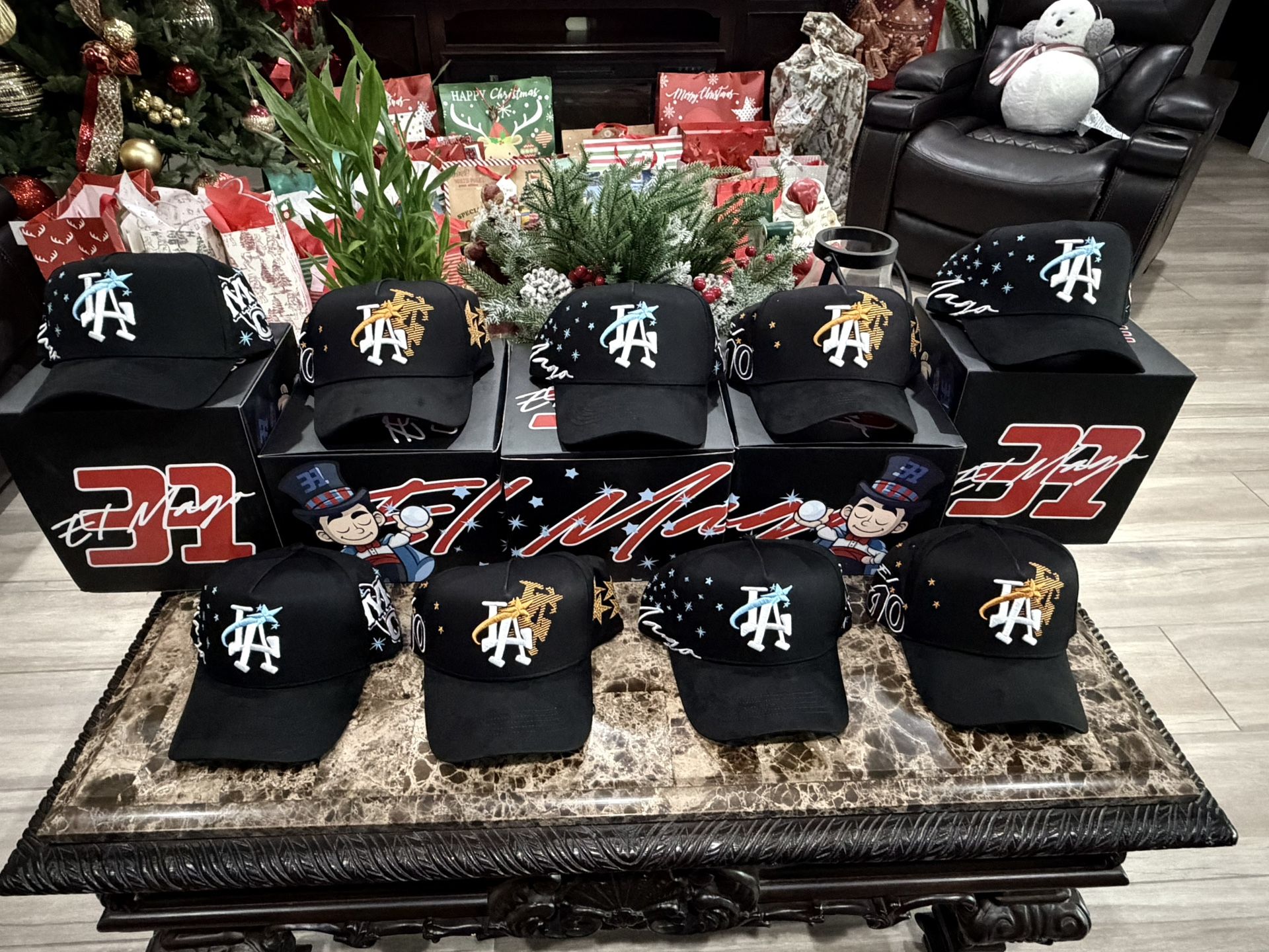 Read Description 31 Hats El Mago