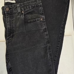 Levi’s 726 Flare Black Jeans Women’s Size 31x32 – Stylish Flared Denim, Classic Fit