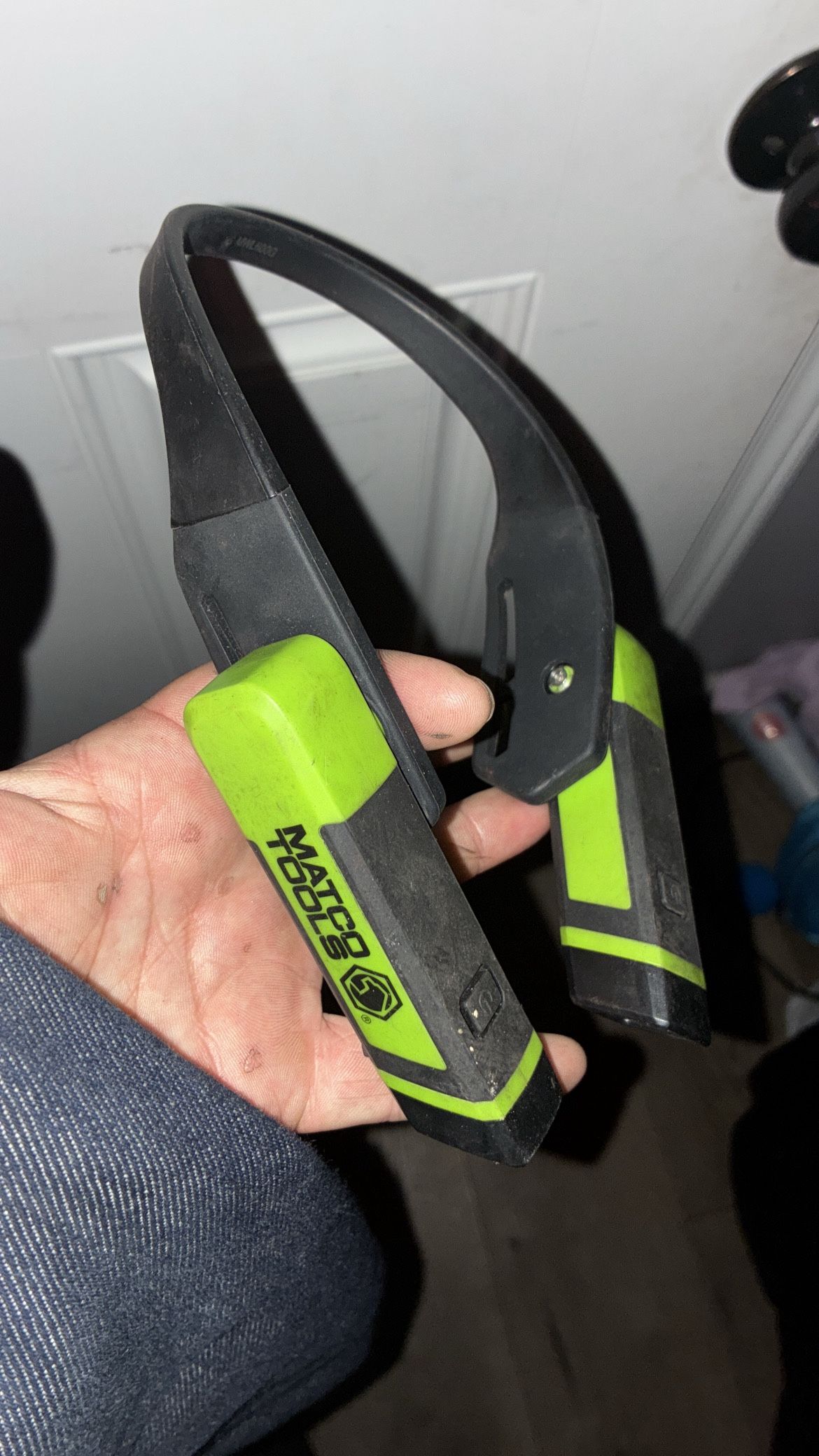 600 LUMEN RECHARGEABLE NECK LIGHT - GREEN