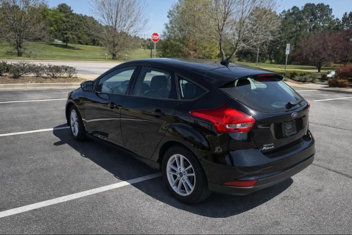 2018 Ford Focus SE Hatchback