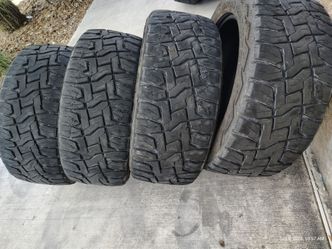 lt295/50r22 Toyo Open country R/T  load range e,  10 ply great deal only 400.00 for the set