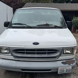2001 Ford E-150