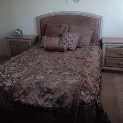 Queen Size Bedroom Set