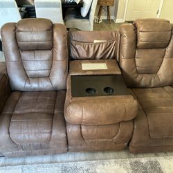 Reclining Couch With Love Seat 