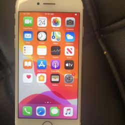 iPhone 7 factory unlocked to any carrier 32 GB great condition