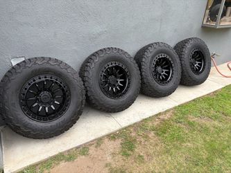 17” INCH LOCK OFF ROAD MATTE BLACK TRAIL WHEELS/RIMS WITH 33” INCH BFGOODRICH ALL TERRAIN KO2 BAJA CHAMPION TIRES