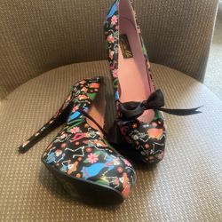 Beautiful Size 9 Day Of The Dead Pin Up Heels