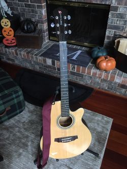 Fretlight FG-529 Acoustic Guitar Plus Accessories, Like New Condition