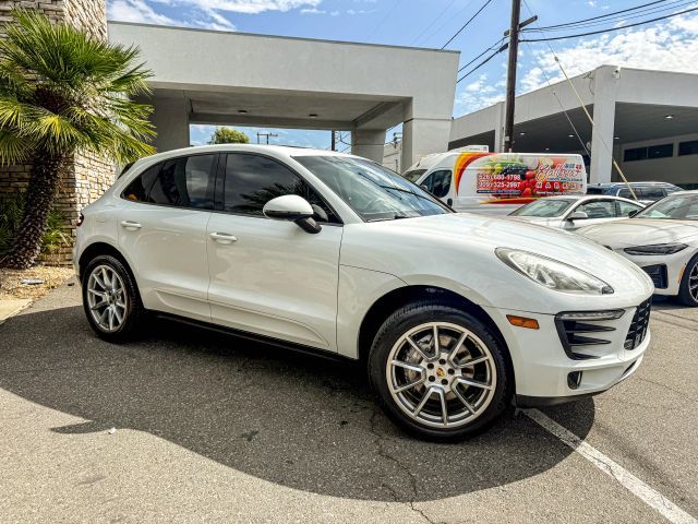 2015 Porsche Macan