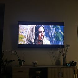 70” LG Smart Tv