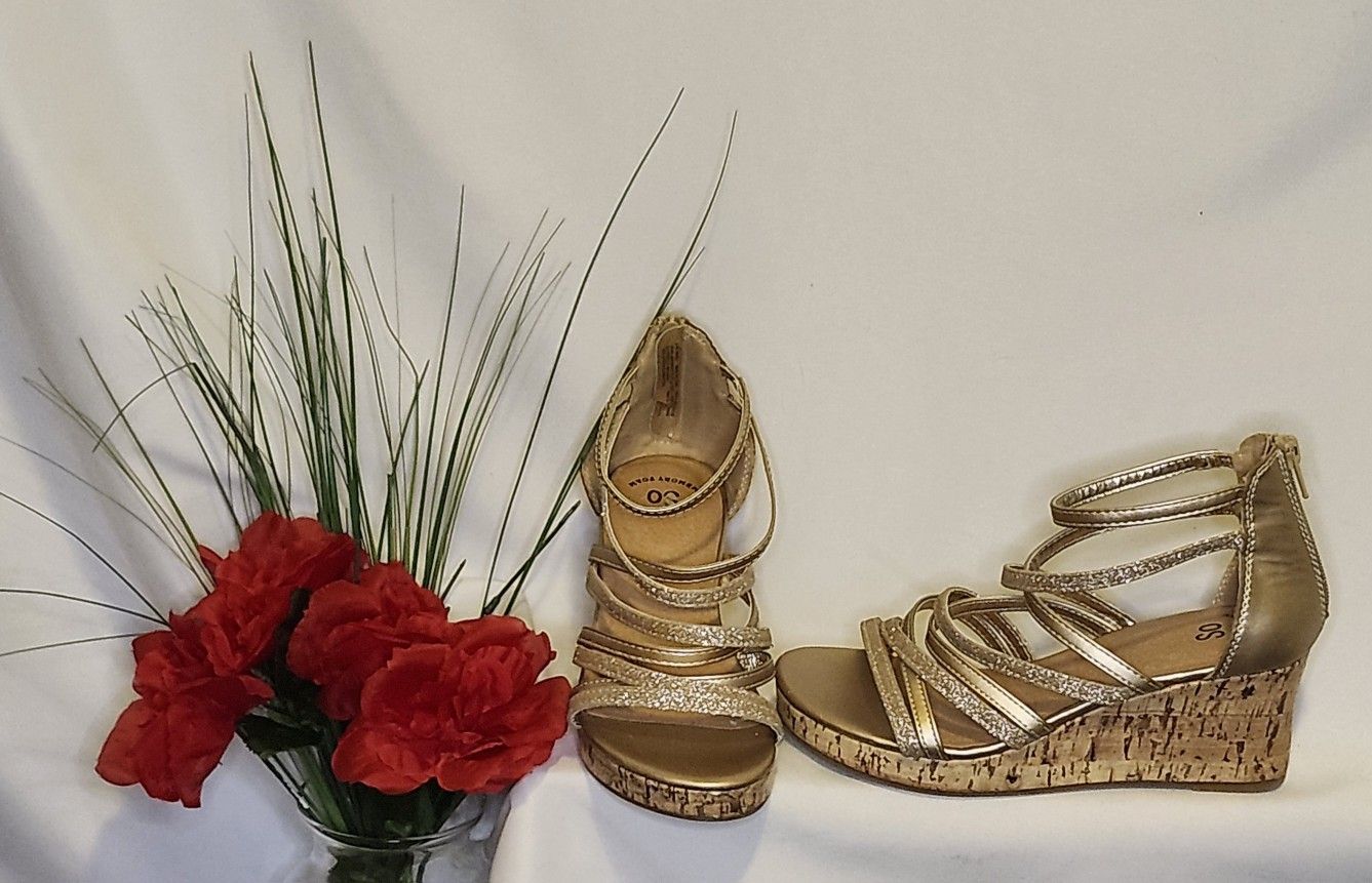 Gold glitter espadrille wedges size 6