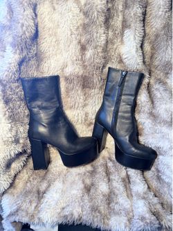 ZARA BOOTIES