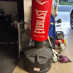 Everlast Elite Self Standing Punching Bag