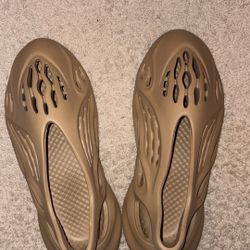 Yeezy Foam Runner