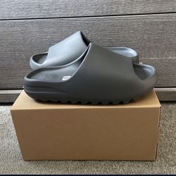 New Yeezy Granites Size 10 Mens