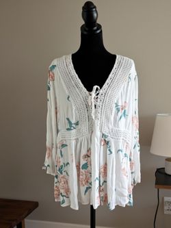 White Floral Boho Lace-Up Blouse