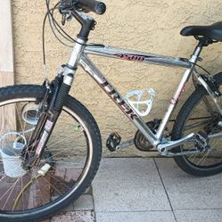 Trek Mountain Bike.