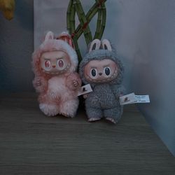 2 Labubu