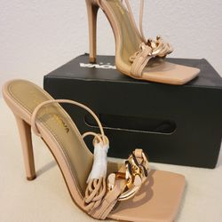 New Heels Nude Sz 6