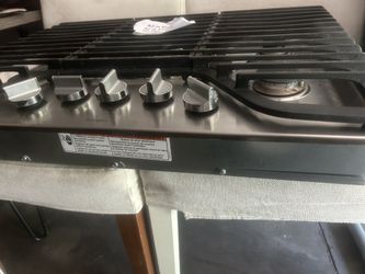 Gas burner stovetop
