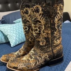 Circle G Women’s boots Size 8 