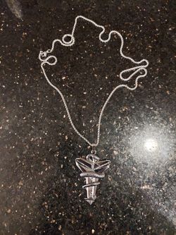 Kobe Bryant  Black  Mamba Necklace 