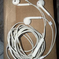 Wired Headphones