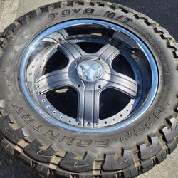 Custom One Of A Kind 2 Piece Oasis Wheels
