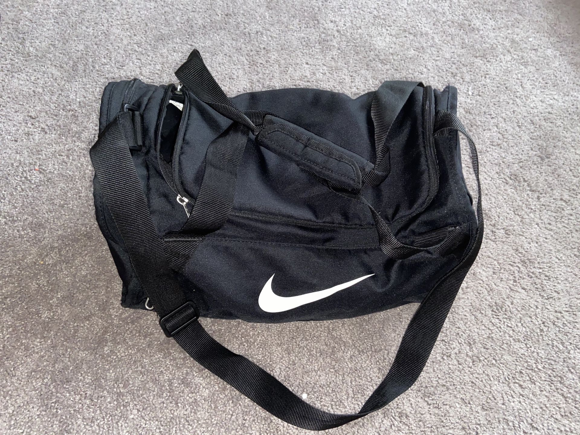 Nike small duffle bag