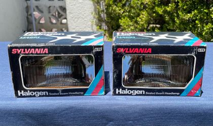 2 Sylvania  H4651 Halogen High Beam Headlight Bulbs